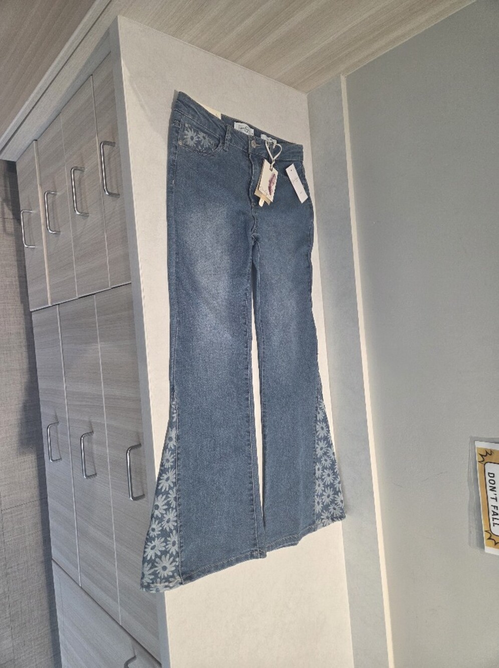 Jessica Simpson Lulu Blue Denim Flare Jeans with Floral Inset - Picture 2 of 8